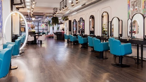Beauty Club London Hair Extensions Salon, beauty salon in London